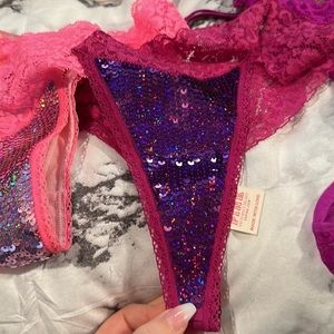 NWT LIMITED EDITION M MEDIUM VICTORIA’S SECRET PINK SEQUIN THONGS NEW GORGEOUS!!